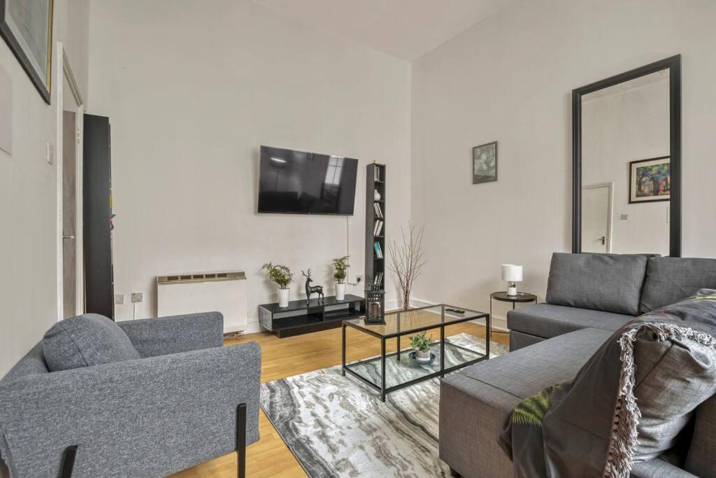 דירות לונדון Cosy 2Br Retreat Near Paddington Station מראה חיצוני תמונה