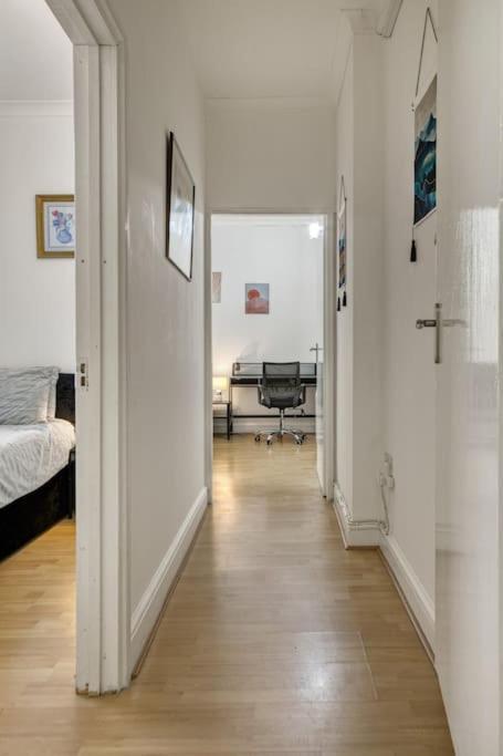 דירות לונדון Cosy 2Br Retreat Near Paddington Station מראה חיצוני תמונה